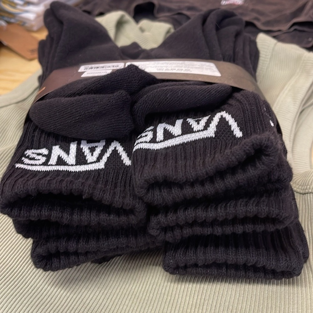 Vans Socks 6 pairs set CREW VANS.
"OFF THE WALL" Black/White 
NWT